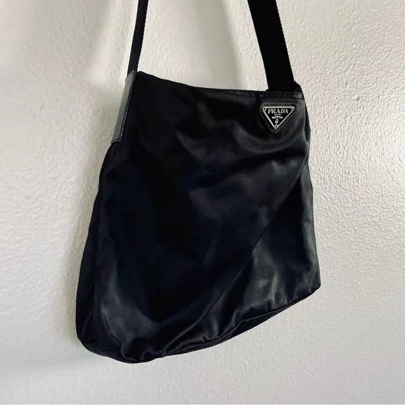 ⬇️ PRICE DROP⬇️Prada Black Nylon Crossbody Bag Adjustable strap - Picture 2 of 13